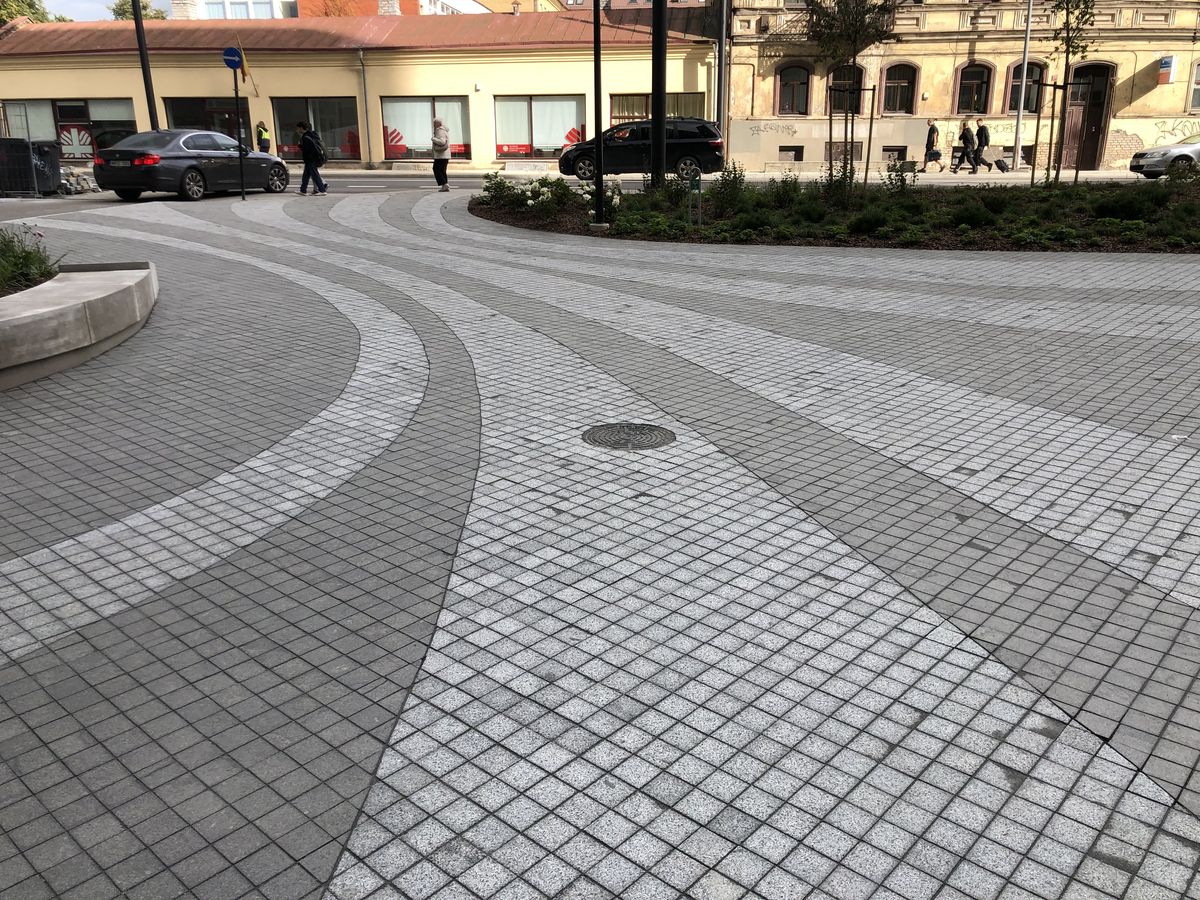 Trinkelių klojimo darbai